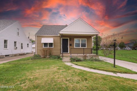 Photo of 216 Summerdale Avenue, Toledo, OH 43605 (MLS # 10007168)