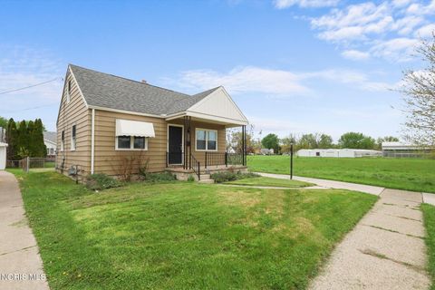 Tiny photo for 216 Summerdale Avenue, Toledo, OH 43605 (MLS # 10007168)