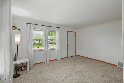 Tiny photo for 216 Summerdale Avenue, Toledo, OH 43605 (MLS # 10007168)