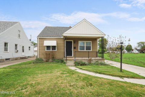 Tiny photo for 216 Summerdale Avenue, Toledo, OH 43605 (MLS # 10007168)