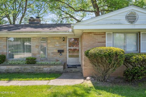 Tiny photo for 3615 Denise Drive, Toledo, OH 43614 (MLS # 10007686)