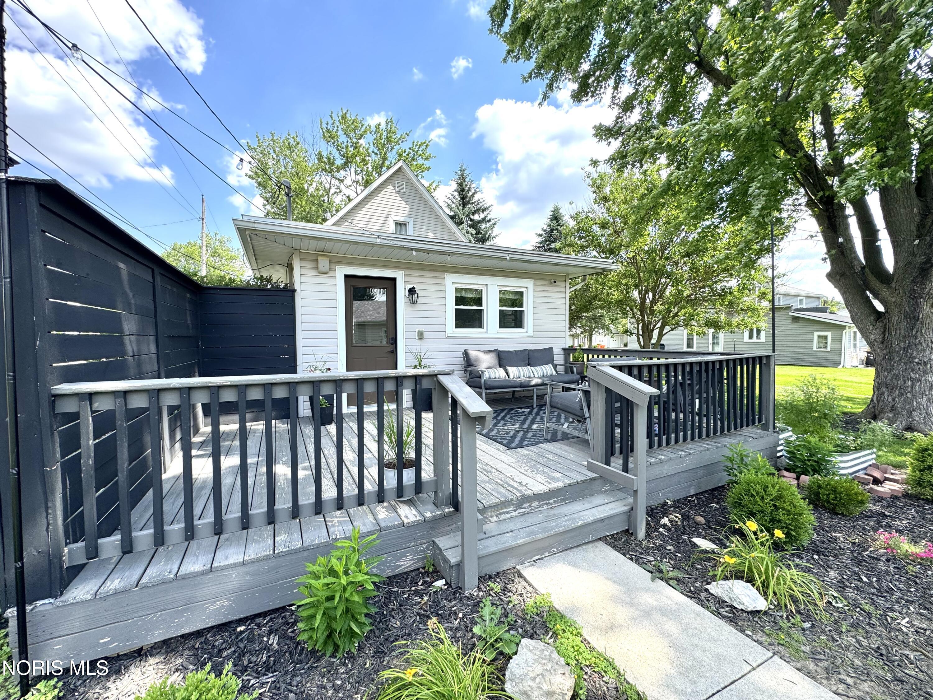 205 E Wallace Street