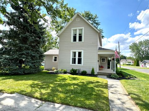 Homes For Sale - 205 E Wallace Street<br/> Findlay, OH 45840