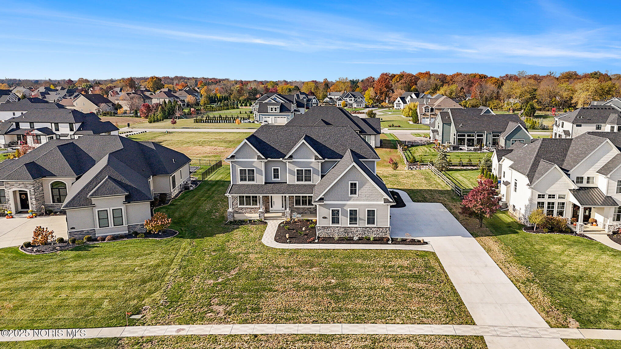 Perrysburg, Ohio, 43551, United States, 6 Bedrooms Bedrooms, ,6 BathroomsBathrooms,Residential,Active,1992267
