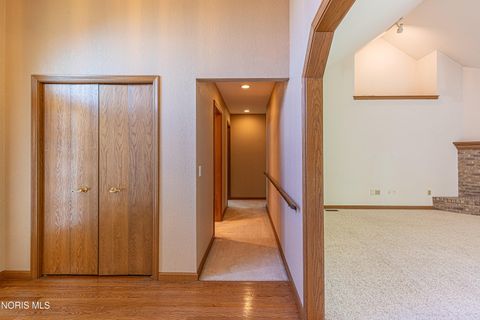 Tiny photo for 917 S Lallendorf Road, Oregon, OH 43616 (MLS # 10007569)
