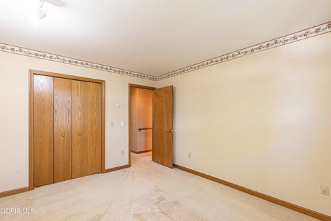 Tiny photo for 917 S Lallendorf Road, Oregon, OH 43616 (MLS # 10007569)