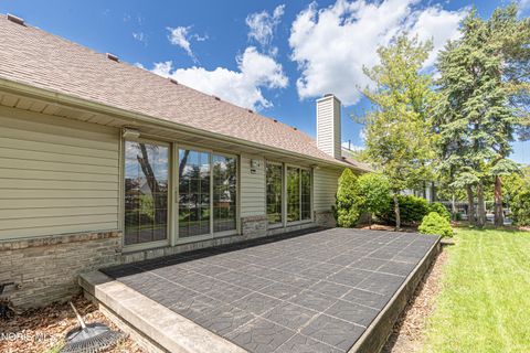 Tiny photo for 917 S Lallendorf Road, Oregon, OH 43616 (MLS # 10007569)