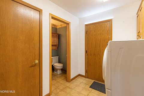 Tiny photo for 917 S Lallendorf Road, Oregon, OH 43616 (MLS # 10007569)