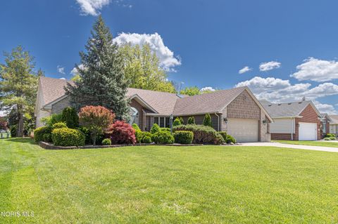 Tiny photo for 917 S Lallendorf Road, Oregon, OH 43616 (MLS # 10007569)
