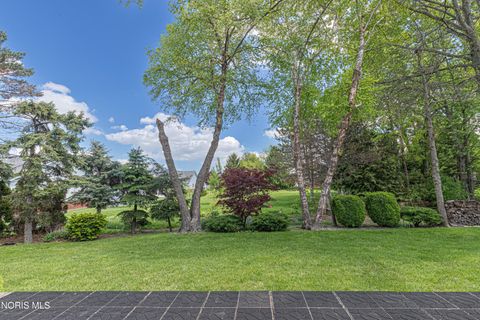 Tiny photo for 917 S Lallendorf Road, Oregon, OH 43616 (MLS # 10007569)