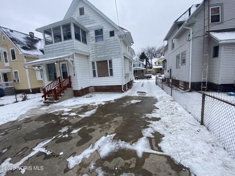 Tiny photo for 1950 Calumet Avenue, Toledo, OH 43607 (MLS # 10002740)