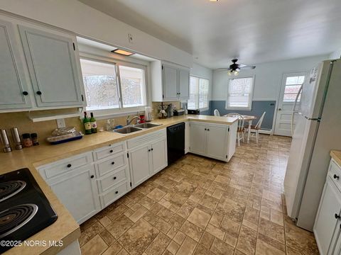 Tiny photo for 167 E Van Meter Drive, Tiffin, OH 44883 (MLS # 10002026)