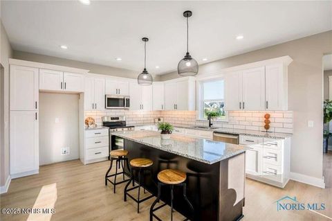 Tiny photo for 9430 Rockingham Road, Whitehouse, OH 43571 (MLS # 10000669)