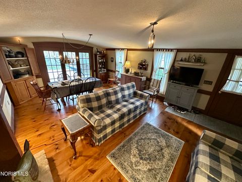 Tiny photo for 77 Back Bay Road, Bowling Green, OH 43402 (MLS # 10006416)