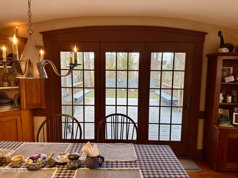 Tiny photo for 77 Back Bay Road, Bowling Green, OH 43402 (MLS # 10006416)