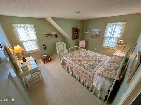 Tiny photo for 77 Back Bay Road, Bowling Green, OH 43402 (MLS # 10006416)