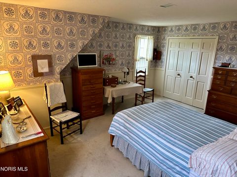 Tiny photo for 77 Back Bay Road, Bowling Green, OH 43402 (MLS # 10006416)