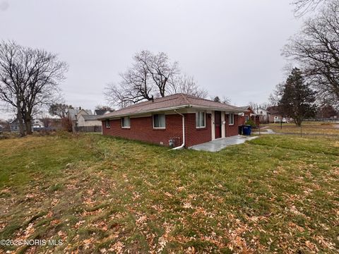 Tiny photo for 1431 Moore Street, Toledo, OH 43608 (MLS # 10001569)
