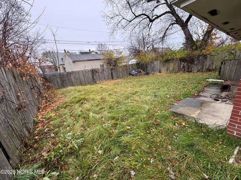 Tiny photo for 1431 Moore Street, Toledo, OH 43608 (MLS # 10001569)