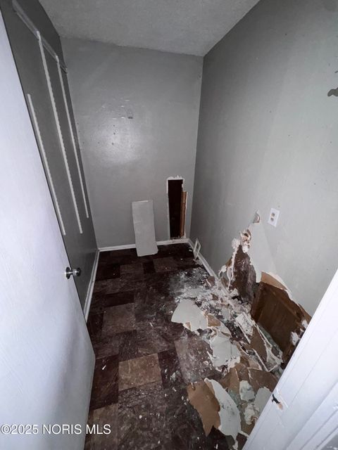 Tiny photo for 1431 Moore Street, Toledo, OH 43608 (MLS # 10001569)