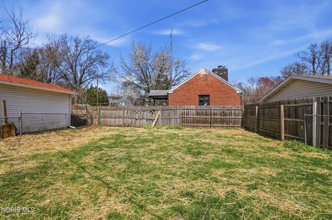 Tiny photo for 2306 Eastbrook Drive, Toledo, OH 43613 (MLS # 10006173)