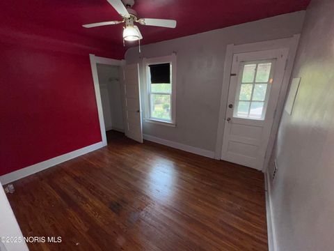 Tiny photo for 3737 Lockwood Avenue, Toledo, OH 43612 (MLS # 10004485)