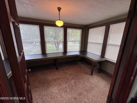 Tiny photo for 3737 Lockwood Avenue, Toledo, OH 43612 (MLS # 10004485)