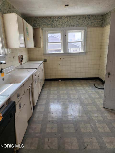 Tiny photo for 4819 296th Street, Toledo, OH 43611 (MLS # 10012179)