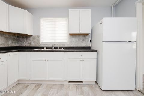 Tiny photo for 1730 Park Street, Findlay, OH 45840 (MLS # 10006649)