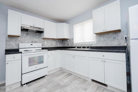 Tiny photo for 1730 Park Street, Findlay, OH 45840 (MLS # 10006649)