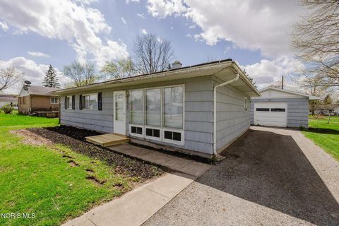 Photo of 1730 Park Street, Findlay, OH 45840 (MLS # 10006649)