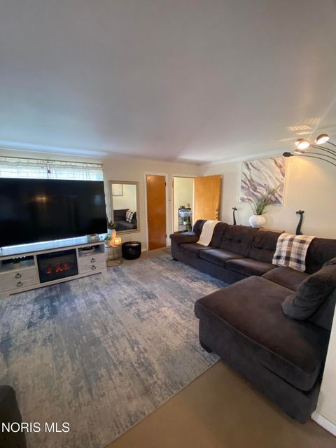 Tiny photo for 2129 Wyndhurst Road, Toledo, OH 43607 (MLS # 10005881)