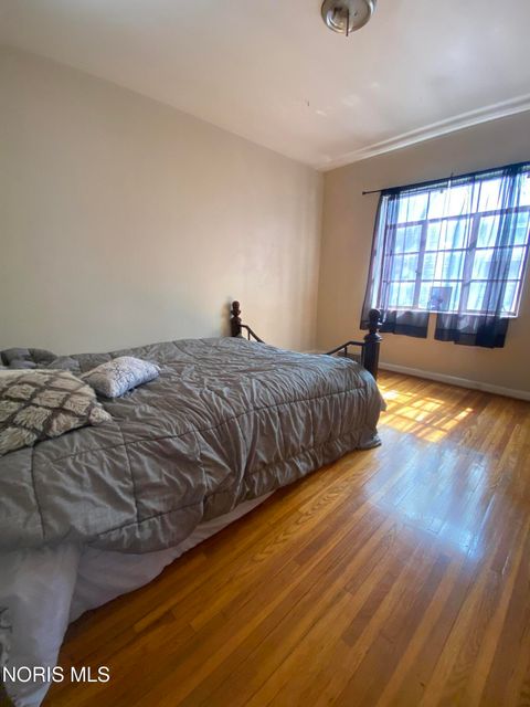 Tiny photo for 2129 Wyndhurst Road, Toledo, OH 43607 (MLS # 10005881)