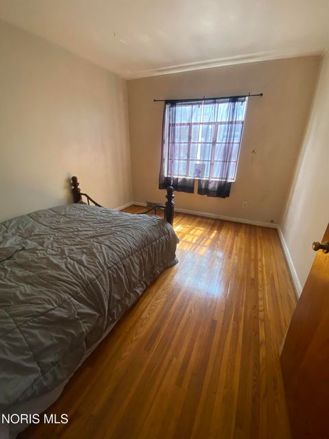 Tiny photo for 2129 Wyndhurst Road, Toledo, OH 43607 (MLS # 10005881)