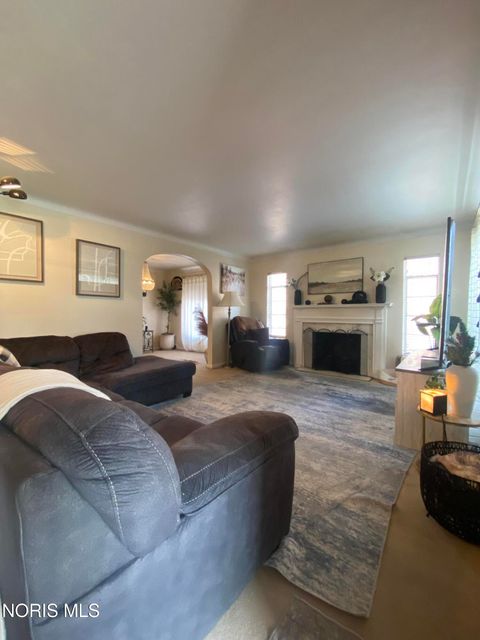 Tiny photo for 2129 Wyndhurst Road, Toledo, OH 43607 (MLS # 10005881)