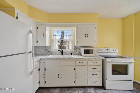 Tiny photo for 3725 Kershaw Avenue, Toledo, OH 43613 (MLS # 10006491)