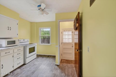 Tiny photo for 3725 Kershaw Avenue, Toledo, OH 43613 (MLS # 10006491)