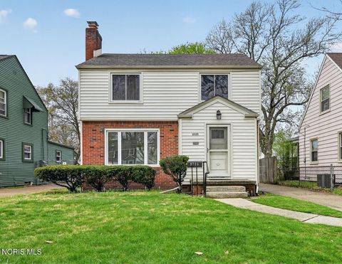 Photo of 3725 Kershaw Avenue, Toledo, OH 43613 (MLS # 10006491)