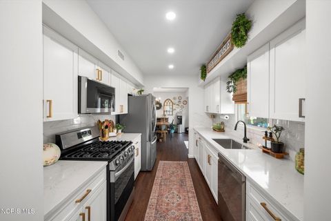 Tiny photo for 23542 E 4th Street, Grand Rapids, OH 43522 (MLS # 10006737)