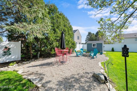 Tiny photo for 23542 E 4th Street, Grand Rapids, OH 43522 (MLS # 10006737)