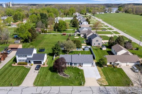 Tiny photo for 23542 E 4th Street, Grand Rapids, OH 43522 (MLS # 10006737)