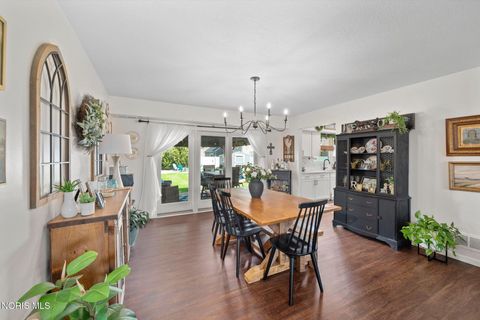 Tiny photo for 23542 E 4th Street, Grand Rapids, OH 43522 (MLS # 10006737)