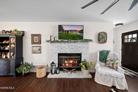 Tiny photo for 23542 E 4th Street, Grand Rapids, OH 43522 (MLS # 10006737)