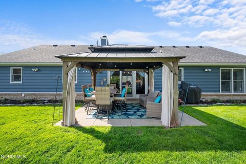 Tiny photo for 23542 E 4th Street, Grand Rapids, OH 43522 (MLS # 10006737)