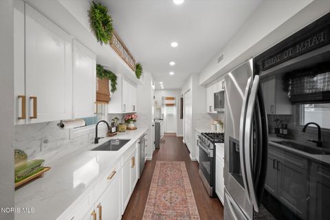 Tiny photo for 23542 E 4th Street, Grand Rapids, OH 43522 (MLS # 10006737)