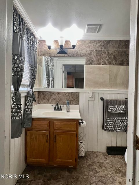 Tiny photo for 3729 Hazelhurst Avenue, Toledo, OH 43612 (MLS # 10006382)