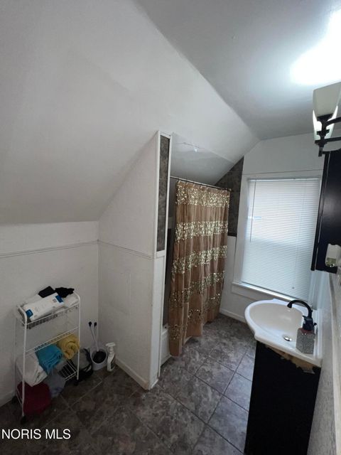 Tiny photo for 3729 Hazelhurst Avenue, Toledo, OH 43612 (MLS # 10006382)