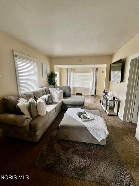 Tiny photo for 3729 Hazelhurst Avenue, Toledo, OH 43612 (MLS # 10006382)