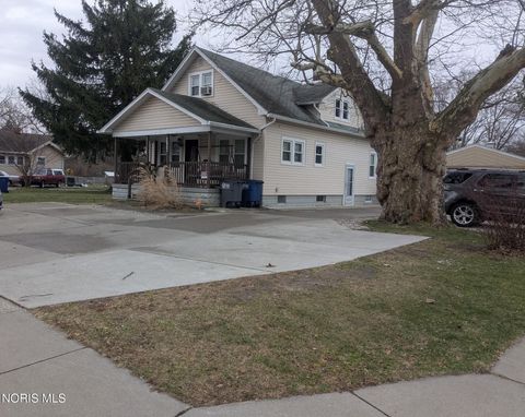 Photo of 2657 W Alexis Road, Toledo, OH 43613 (MLS # 10006033)