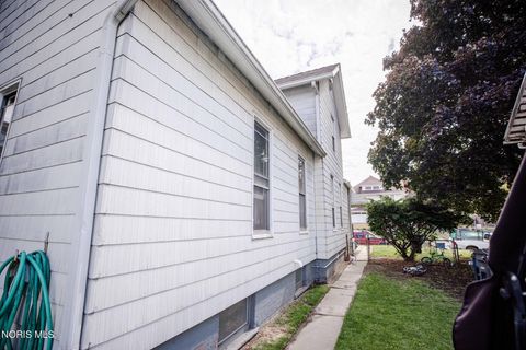 Tiny photo for 415 Platt Street, Toledo, OH 43605 (MLS # 10009628)